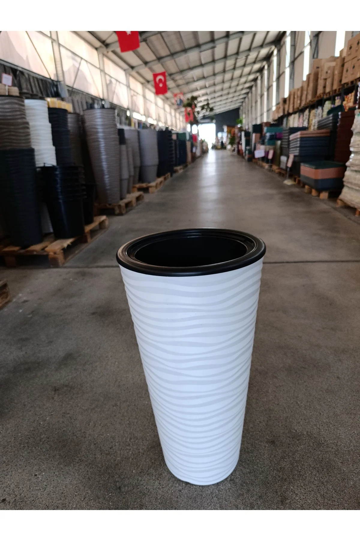 15 Litre Çift Hazneli Kumsal Saksı
