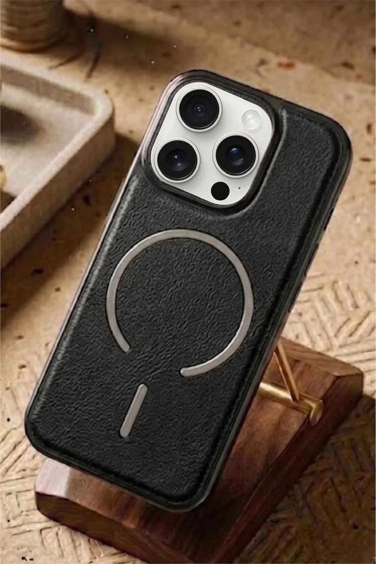 15 Pro Max Uyumlu Deri Cold Magsafe Kapak Sert Ultra İnce Tam Korum Kablosuz Şarj Destekli Kılıf