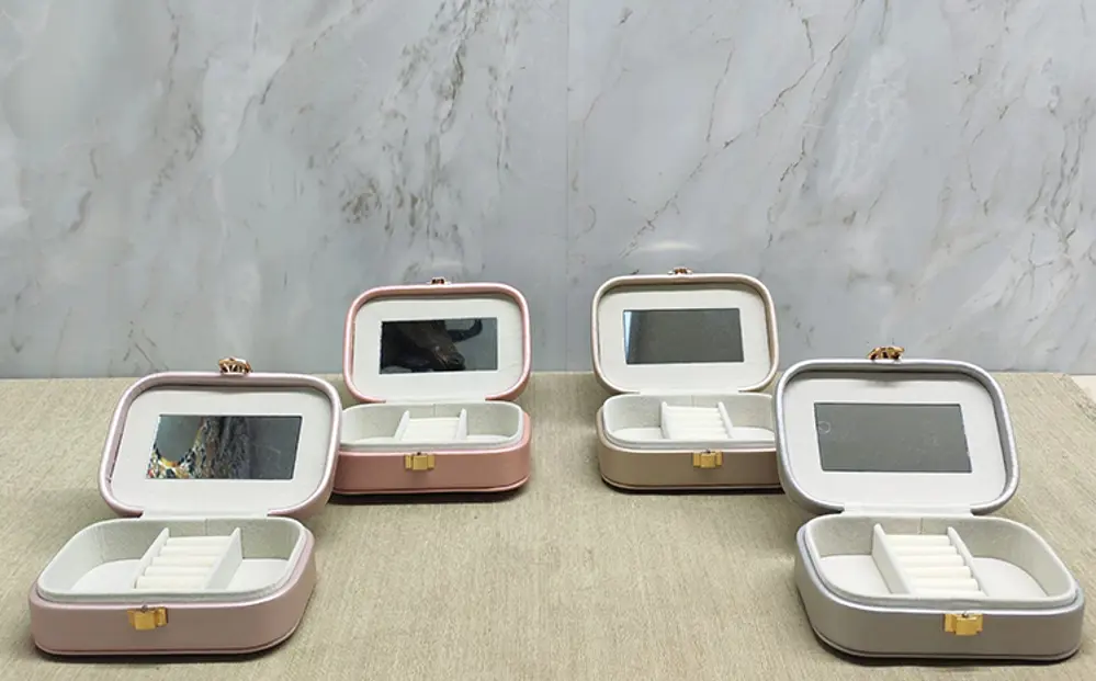 15x15 cm Makyaj Ve Takı Kutusu