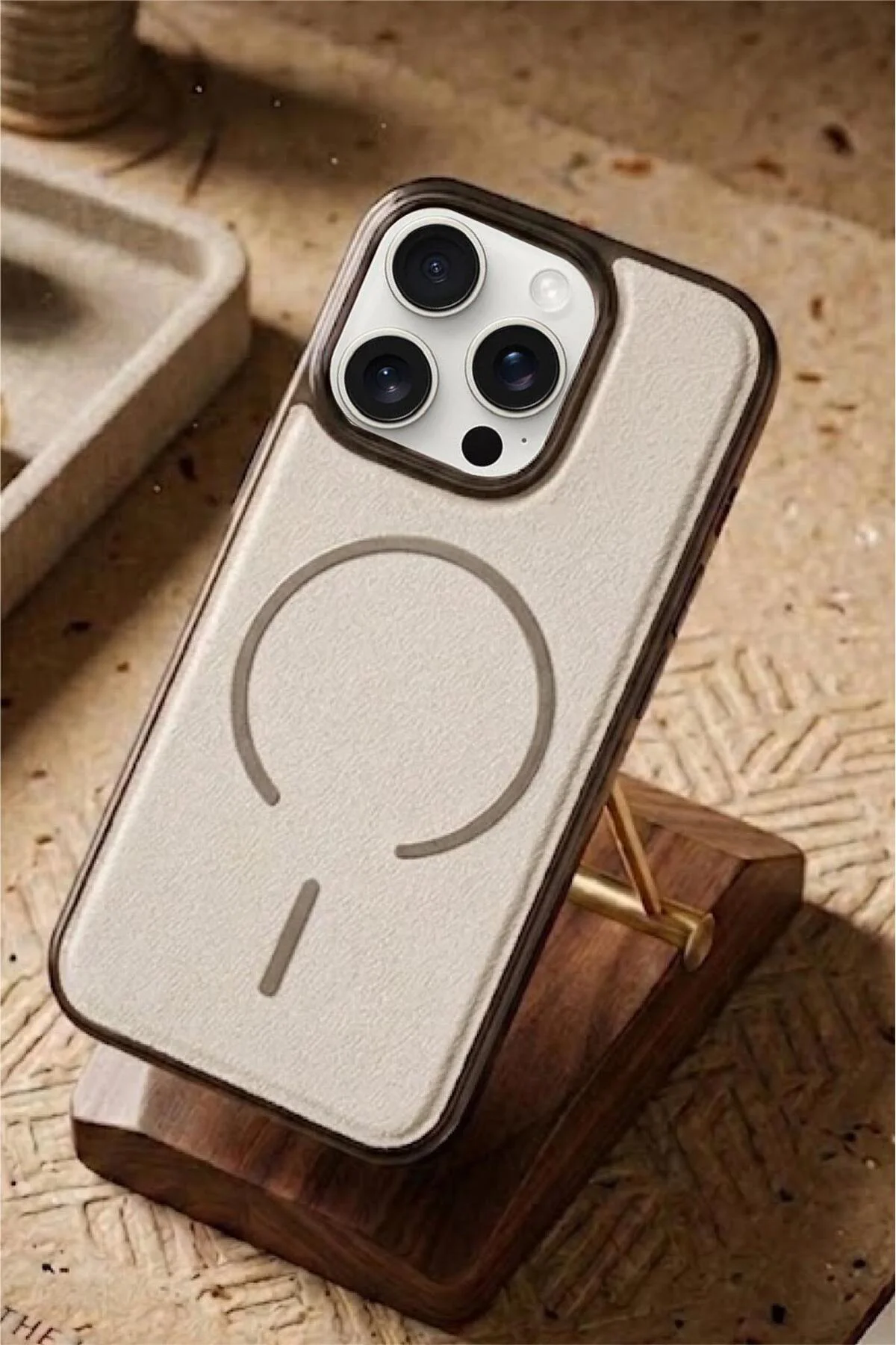 16 Pro Max Uyumlu Deri Cold Magsafe Kapak Sert Ultra İnce Tam Korum Kablosuz Şarj Destekli Kılıf