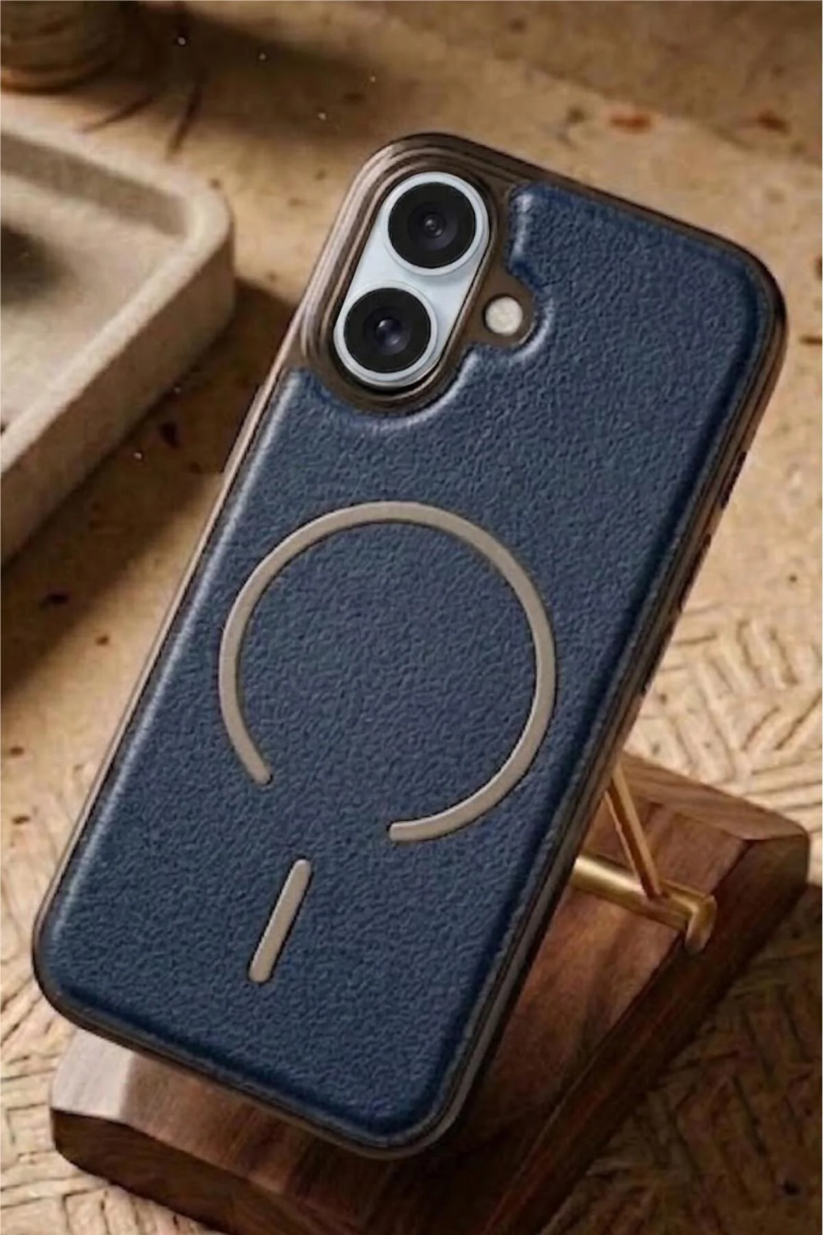 16 Uyumlu Deri Cold Magsafe Kapak Sert Ultra İnce Tam Korum Kablo