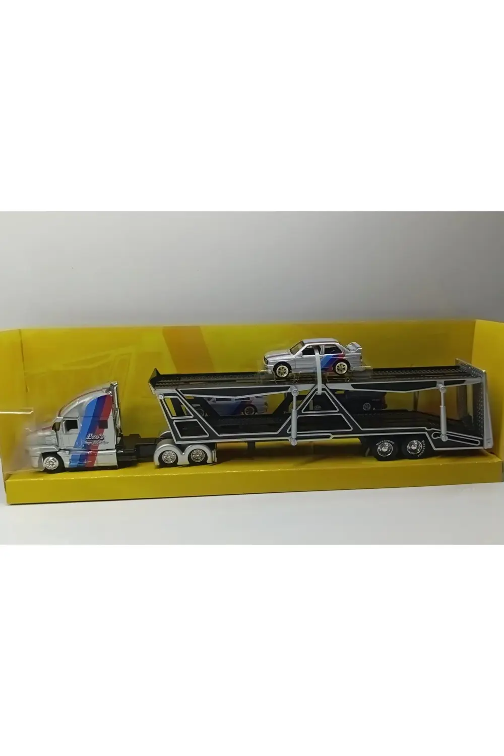 1:64 Ölçek Mack Anthem/1988 Bmw M3 Serisi Taşıyıcı Tır