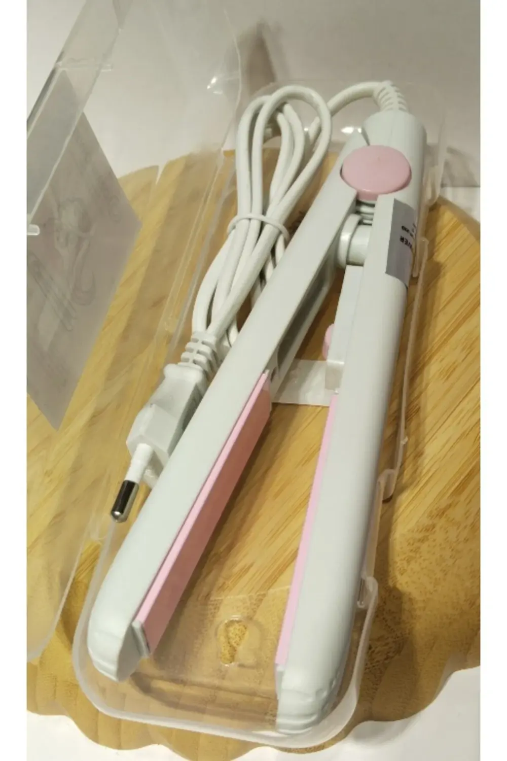 17 cm Uzunlukta Beyaz Renk Seyahat Boy Düzleştirici