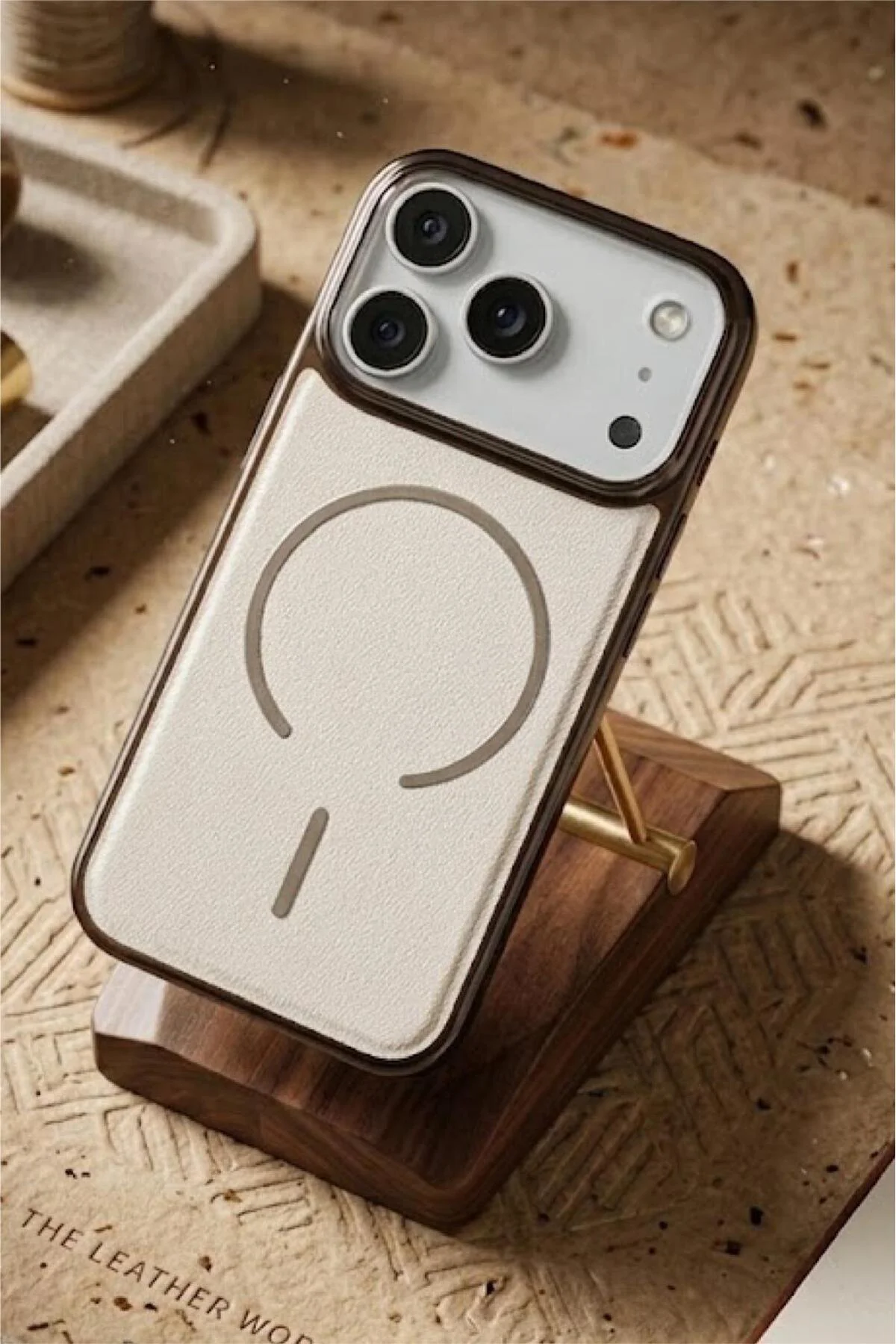 17 Pro Uyumlu Deri Cold Magsafe Kapak Sert Ultra İnce Tam Korum Kablosuz Şarj Destekli Kılıf Fiyatı, Yorumları ve Özellikleri
