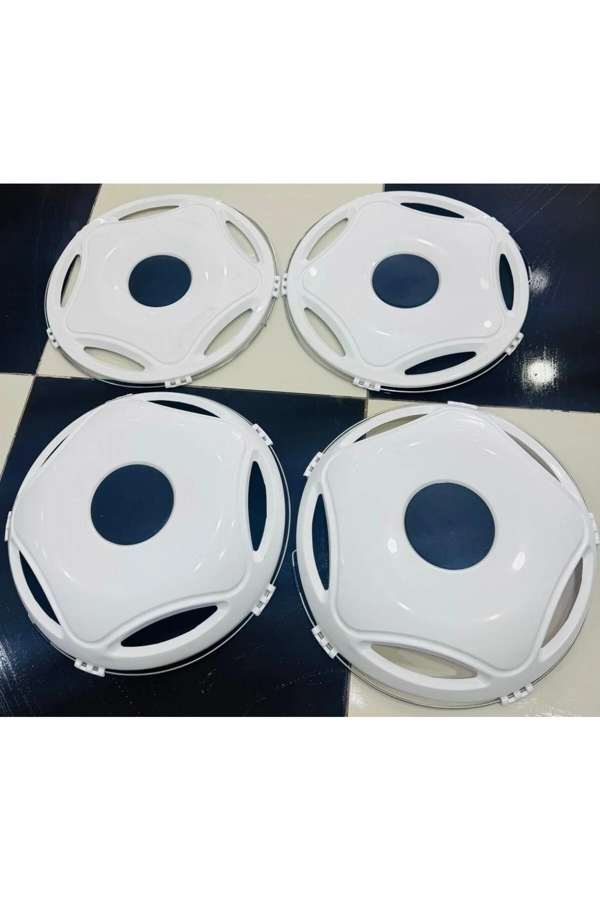 17,5'' İNÇ PLASTİK BEYAZ JANT KAPAĞI 4 ADET ÖN-ARKA MODEL