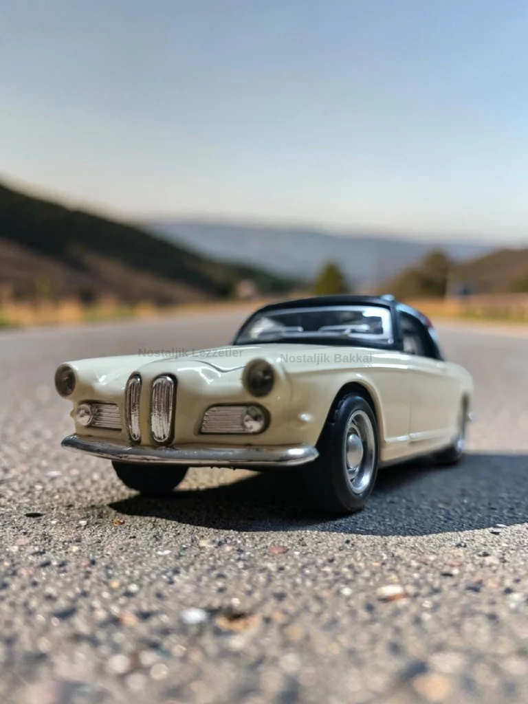 1959 Bmw 503 Beyaz Nostaljik Metal Çek Bırak Model Araba Kapılar Açılır ( 1/36 Ölçek ) 1959 Bmw 503 Beyaz Nostaljik Metal Çek Bırak Model Araba Kapılar Açılır ( 1/36 Ölçek )