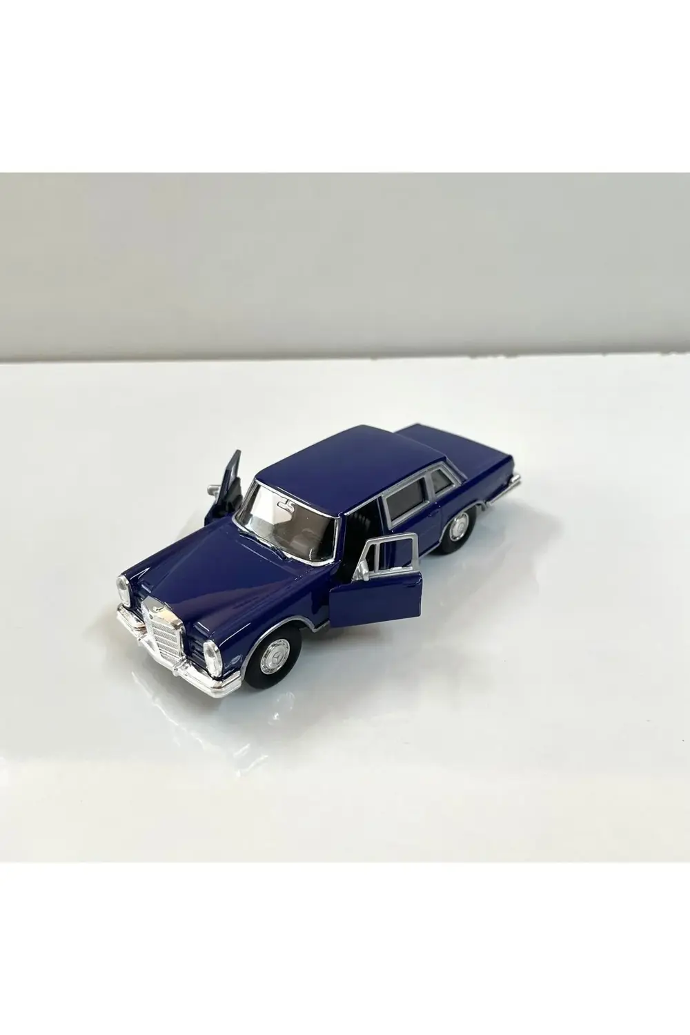1963 Mercedes-Benz 600 1/36 Ölçek Welly Diecast Metal Model Araba