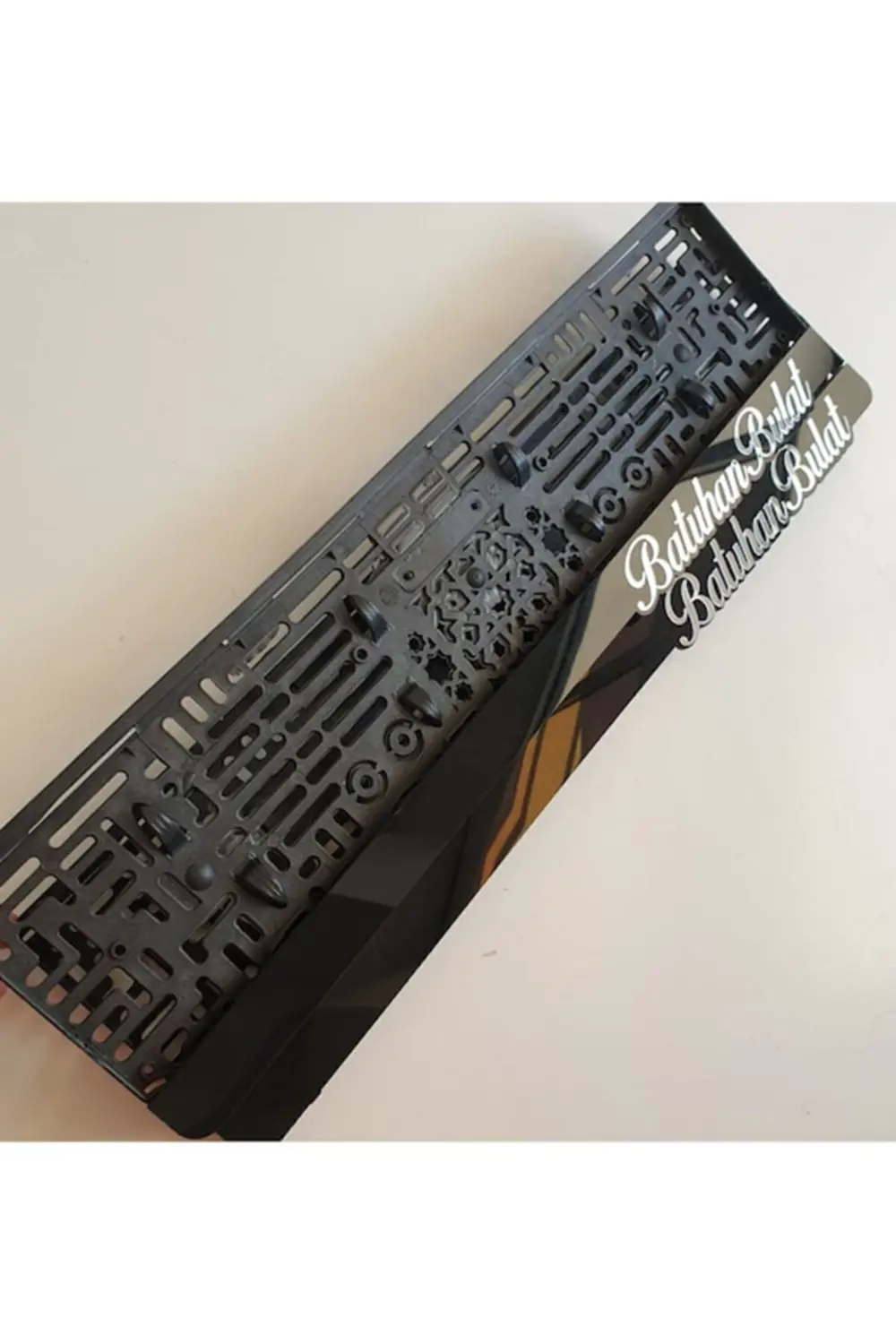 2 Adet 3d Aynalı Sade Severlere Pianoblack Lazer Kesim Plakalık U