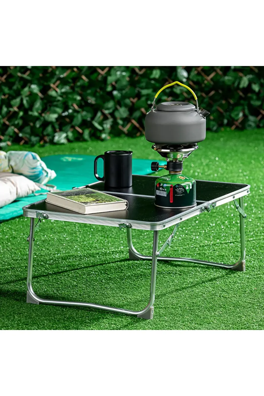 2 Adet Yeşil Katlanır Kamp Sandalyesi ve 1 Adet Katlanır Kamp Mas