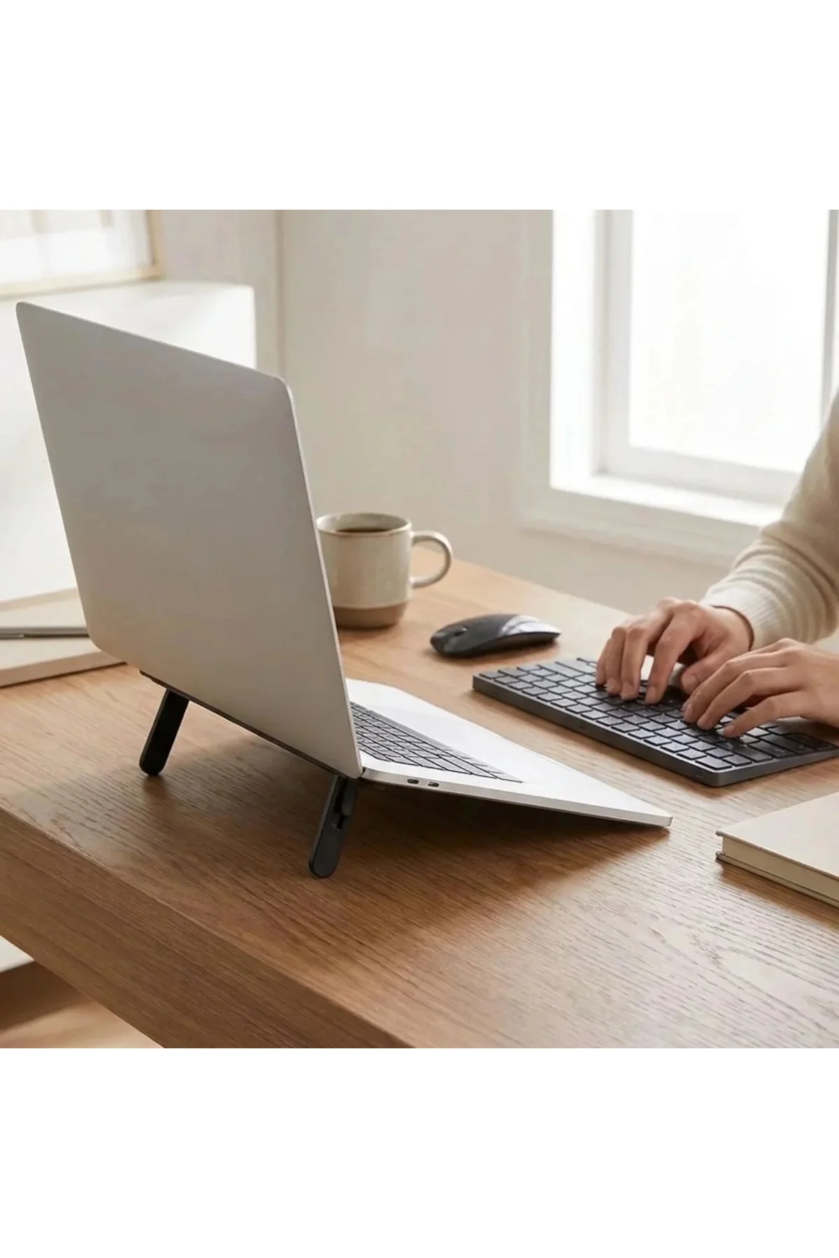 2 Kademeli Katlanabilir Laptop Standı – Kendiliğinden Güçlü Yapışkanlı, Ergonok Tablet Yükseltici