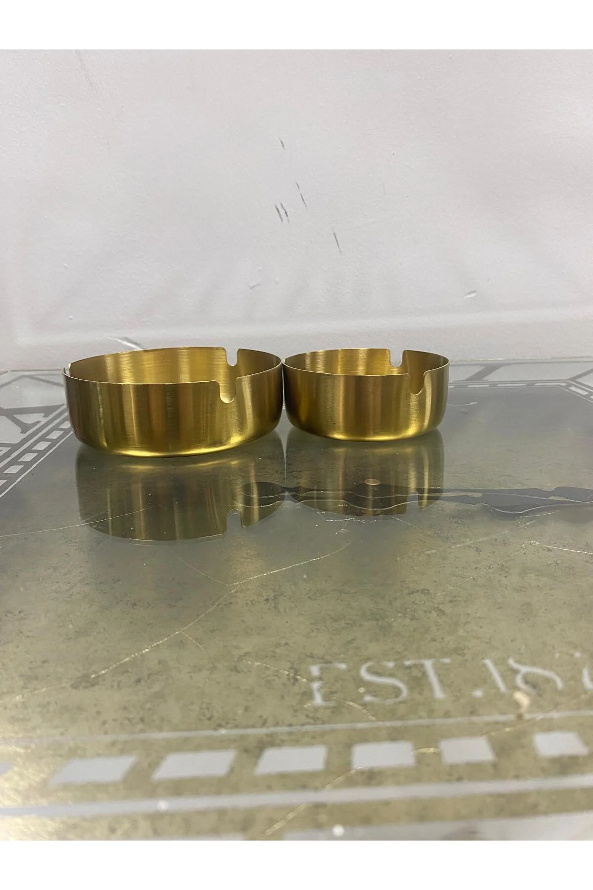 2 Li Gold Yuvarlak Paslanmaz Metal Küllük – Modern ve Şık Tasarım