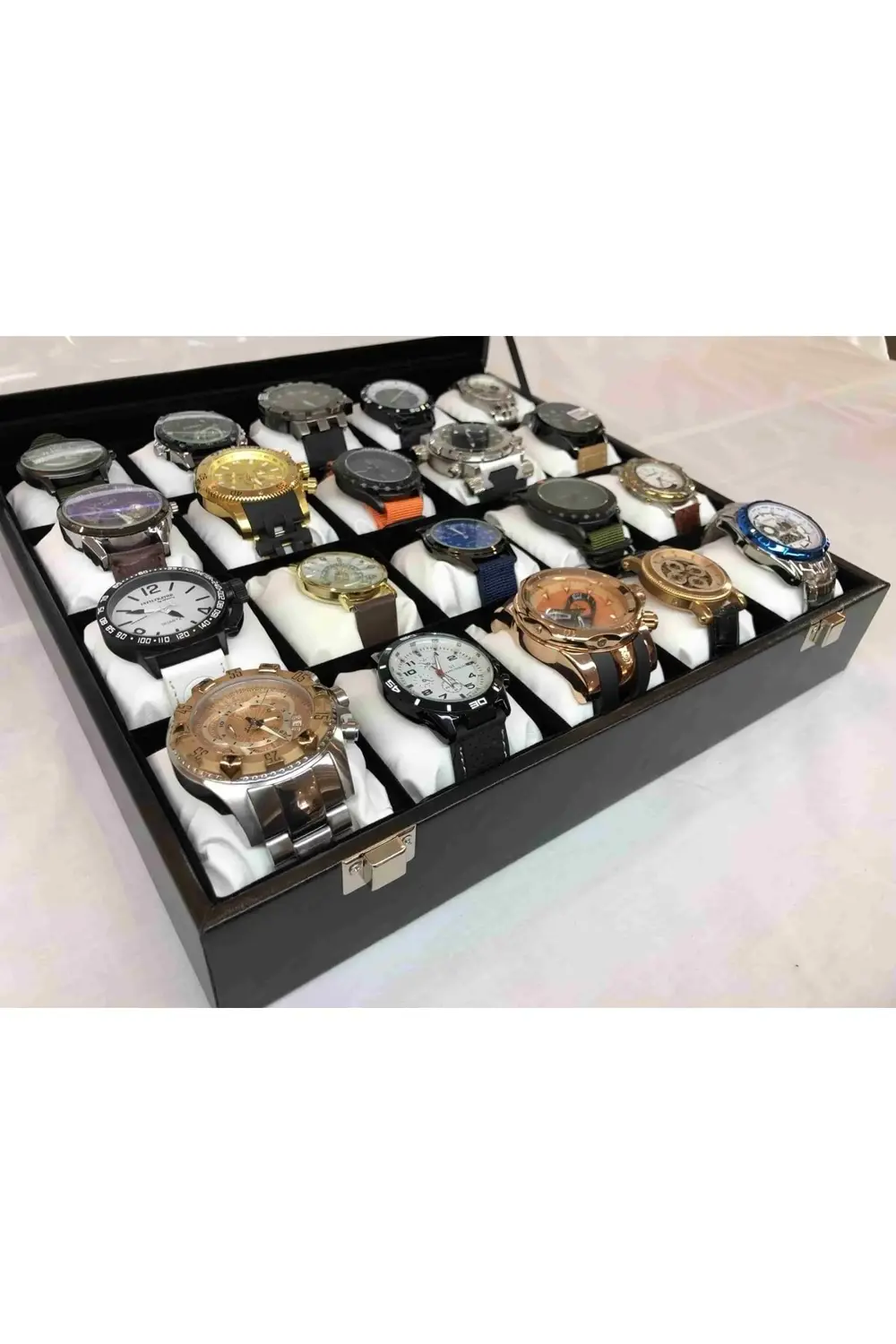 20 Adet Kol Saati Kapasiteli Ahşap Kasa Tamamen El Yapımı Yastıkl