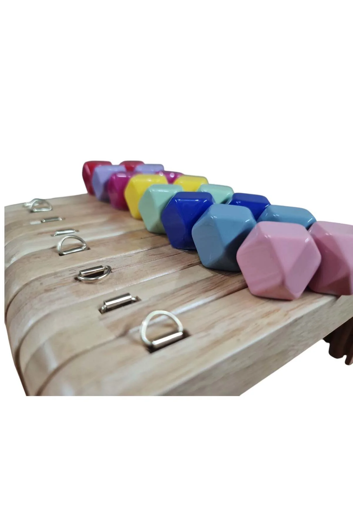 20 cm Ahşap Burs Akrilik Boncuk Başlıklı Çanta Bursu Kırmızı Bonc 20 cm Ahşap Burs Akrilik Boncuk Başlıklı Çanta Bursu Kırmızı Bonc