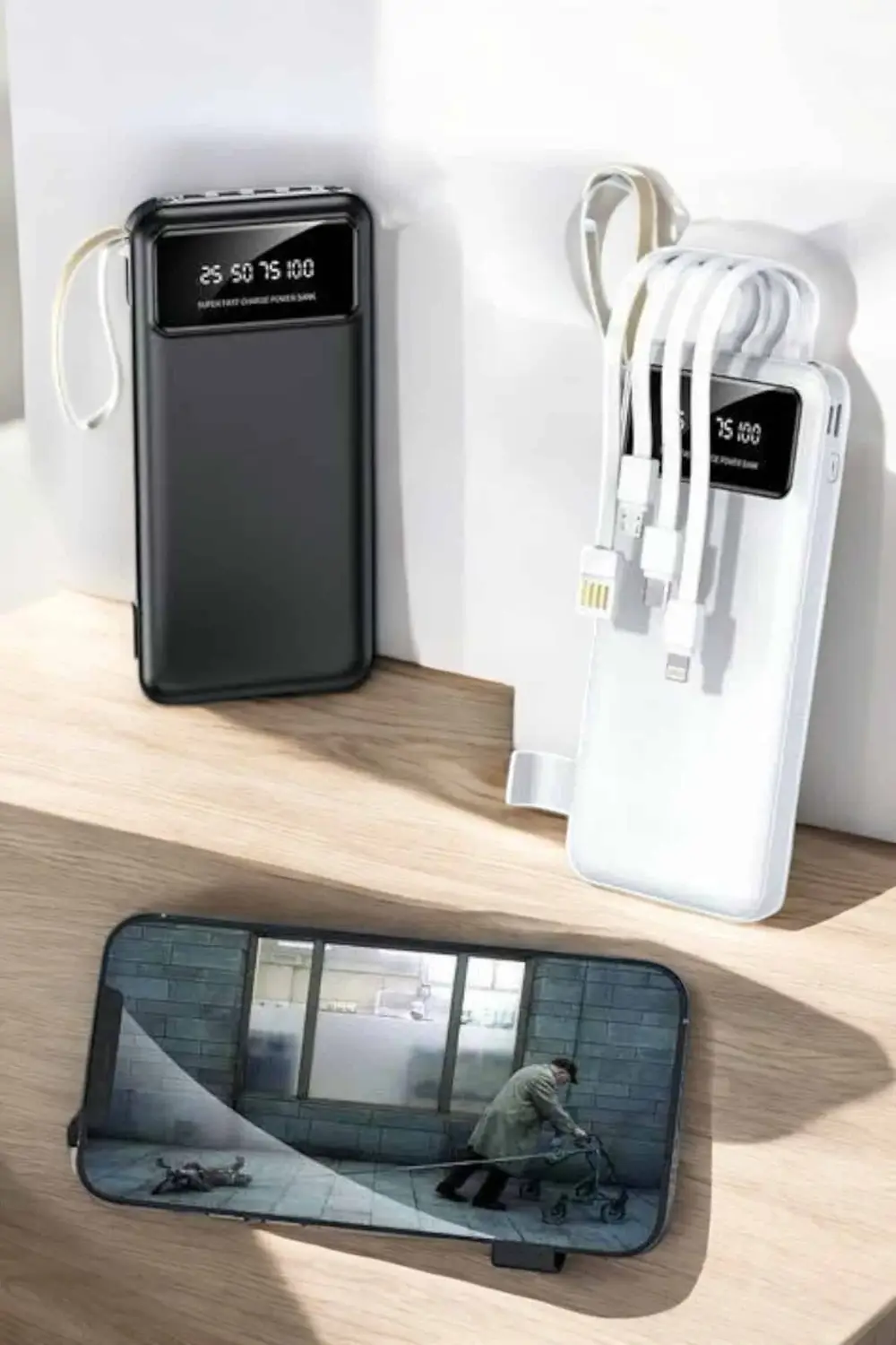 20.000 Mah Led Işıklı LCD Ekran USB Girişli Type-C Lightning Powe