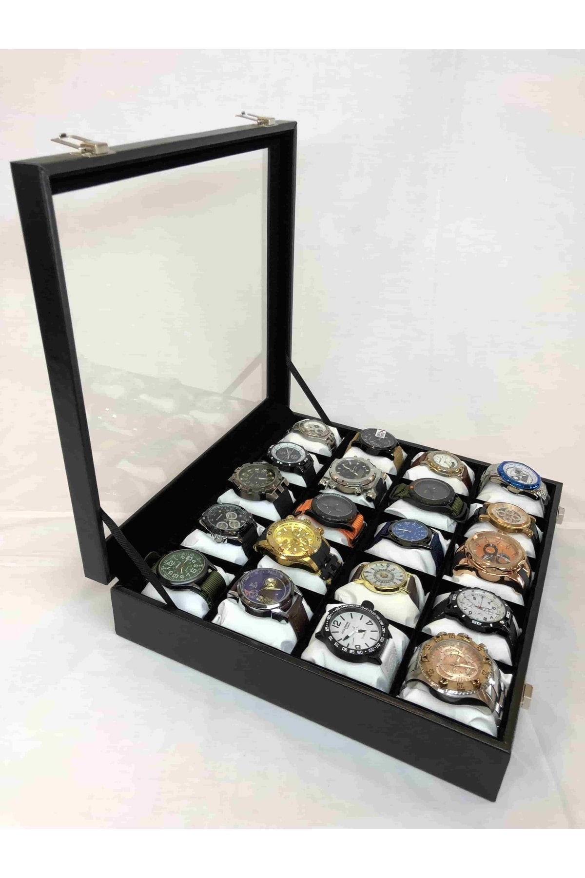 20'li Ahşap, Üzeri Cam Saat Kutusu Siyah Deri Beyaz Yastıklı Kol 