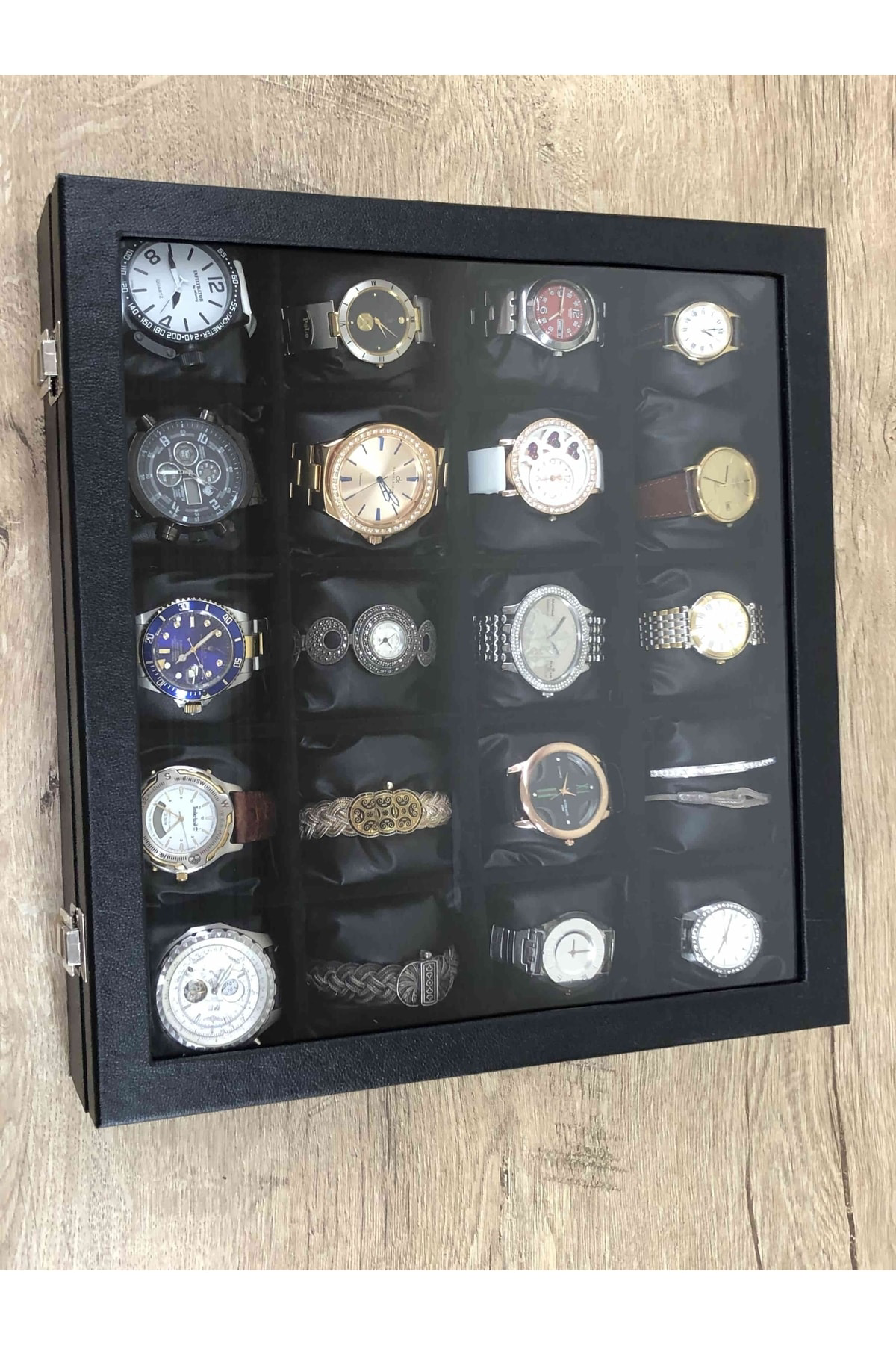 20'li Üstü Camlı Deri Kaplı Büyük Boy Siyah Yastıklı Türk Malı Ko