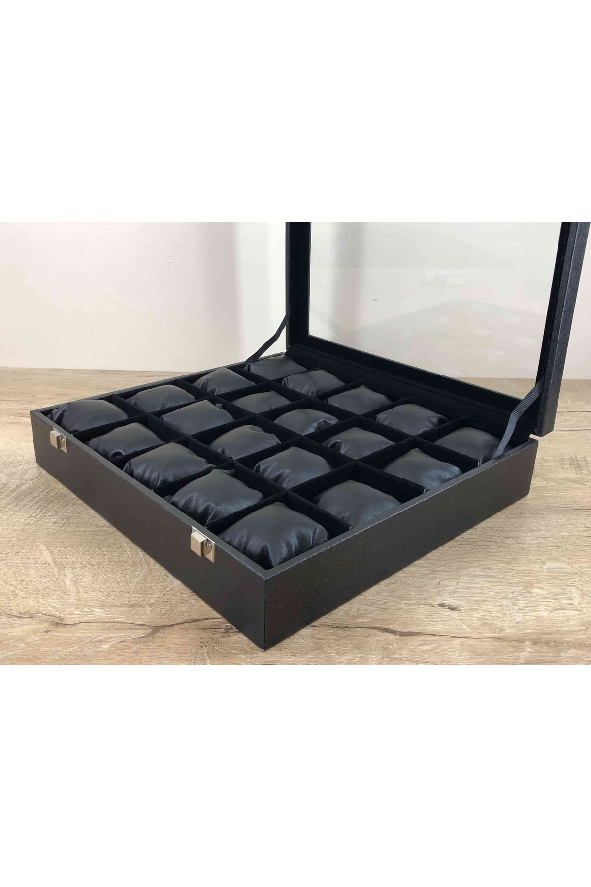 20'li Üstü Camlı Deri Kaplı Büyük Boy Siyah Yastıklı Türk Malı Ko