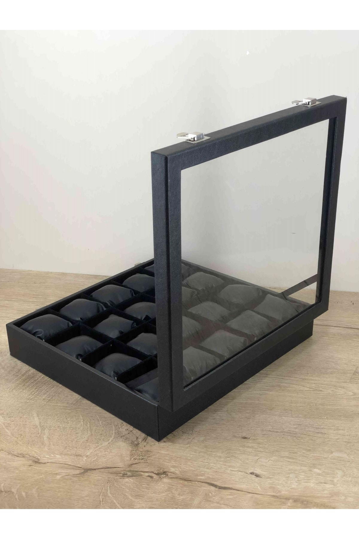 20'li Üstü Camlı Deri Kaplı Büyük Boy Siyah Yastıklı Türk Malı Ko