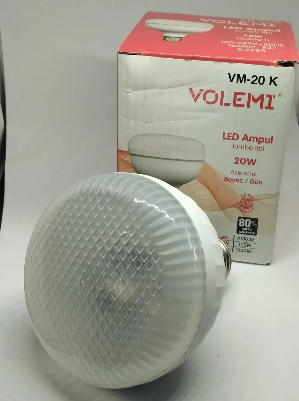 20W'lık jumbo tipi led ampul