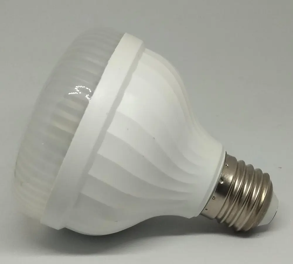 20W'lık jumbo tipi led ampul