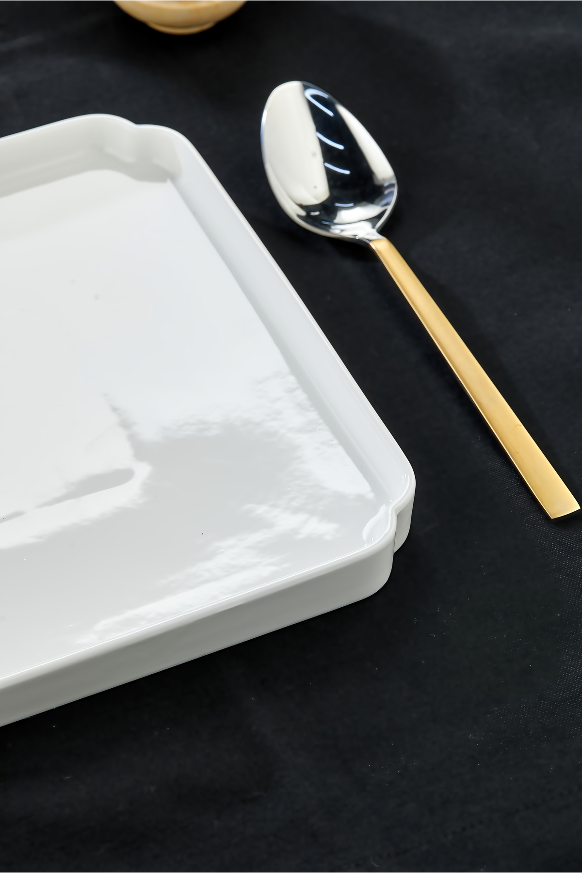 23 cm Lüks Beyaz Porselen Sunum Tabağı Modern Kare Kahvaltı ve Se