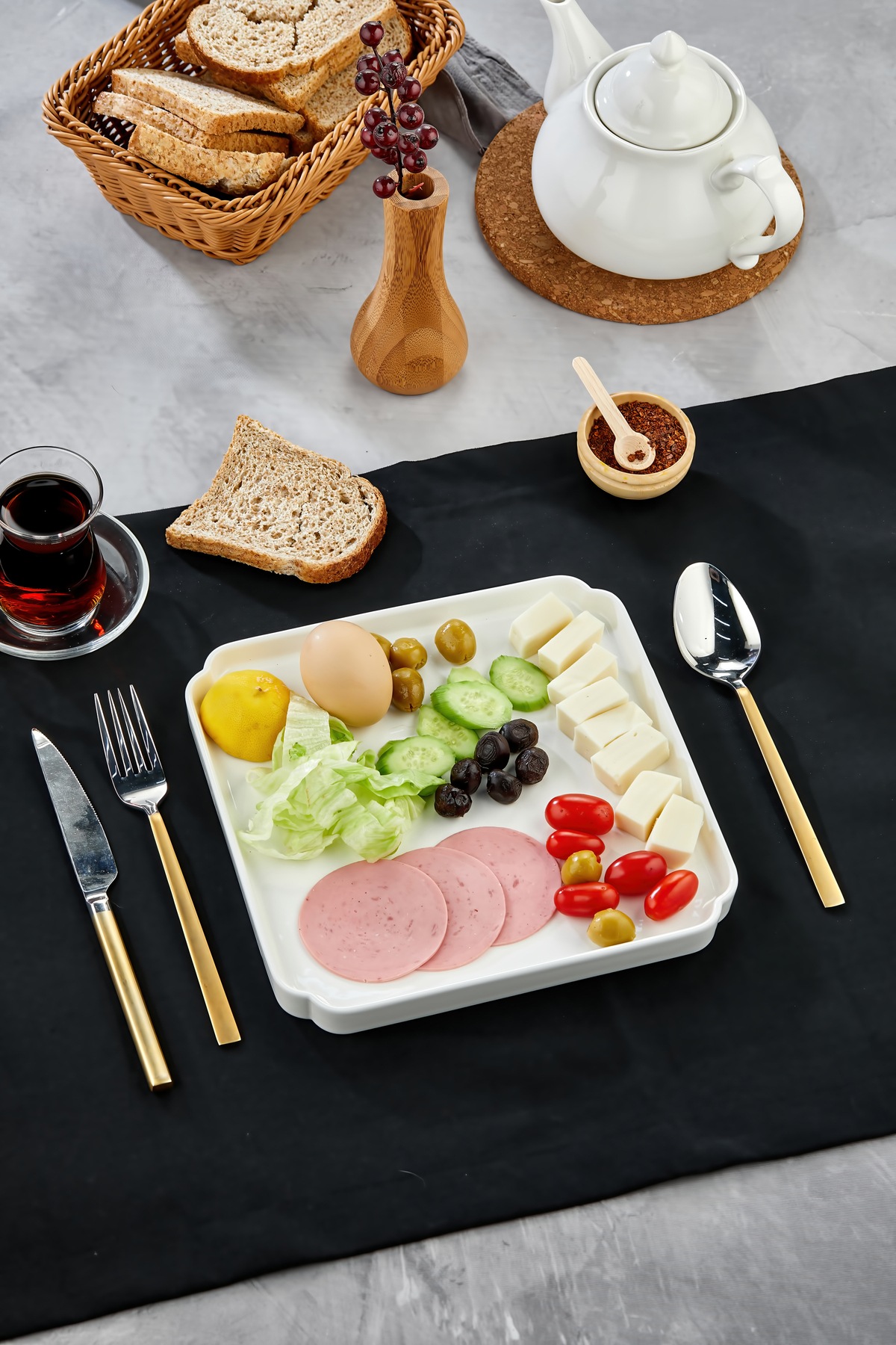 23 cm Lüks Beyaz Porselen Sunum Tabağı Modern Kare Kahvaltı ve Se