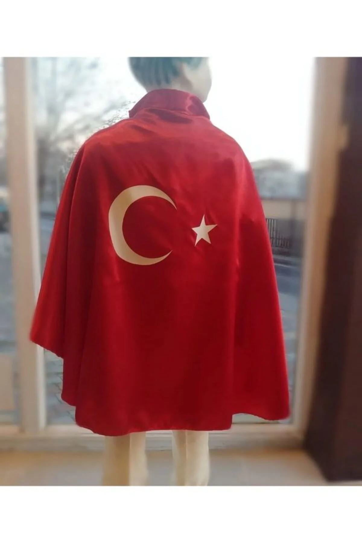 23 Nisan Özel Türk Bayraklı Kırmızı Gösteri Pelerini