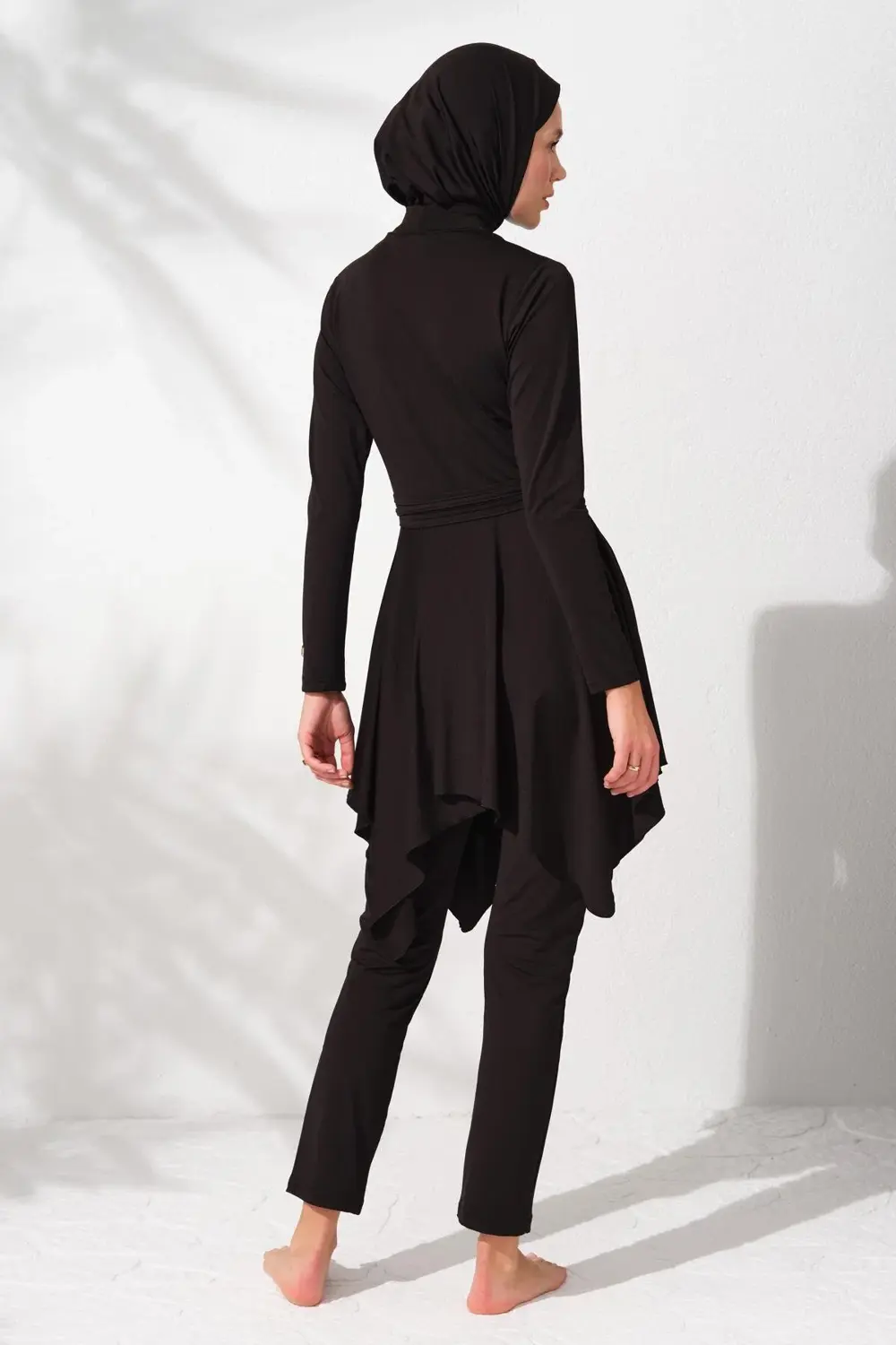 231916 Siyah Uzun Kollu Volanlı Tesettür Mayo Takım