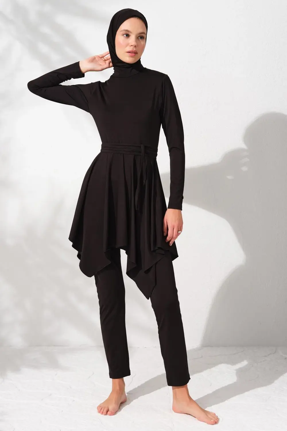 231916 Siyah Uzun Kollu Volanlı Tesettür Mayo Takım