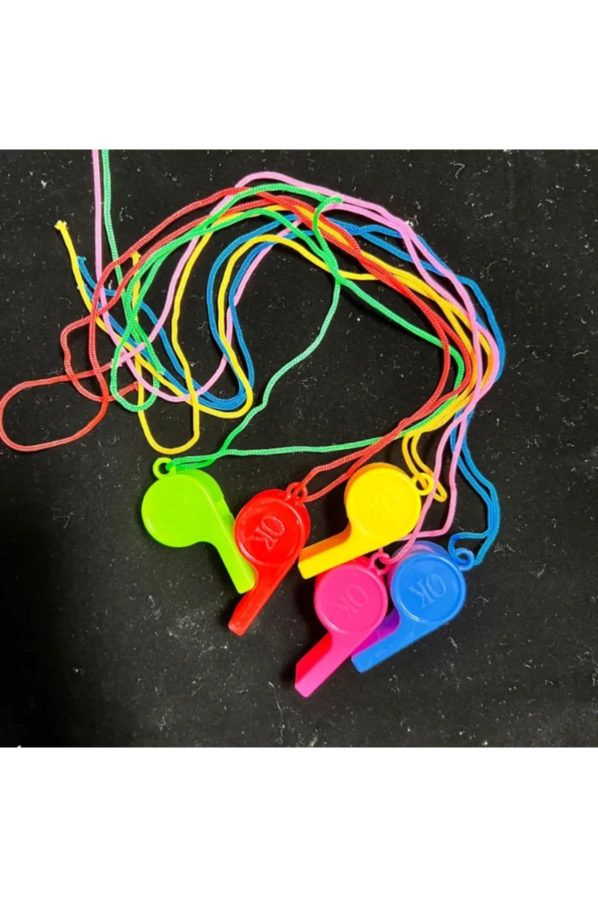 24 Adet Plastik Çocuklara Hediye Düdük Karne Hediyesi Doğum Günü 