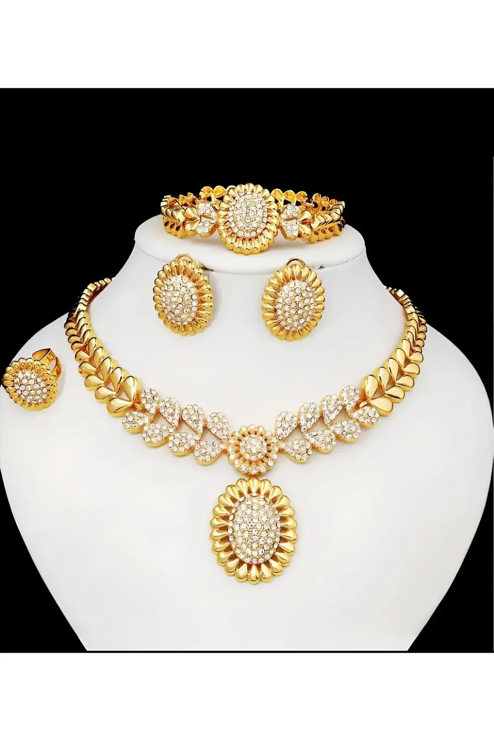 24 Ayar Altın Kaplama Taşlı Kadın Takı Seti