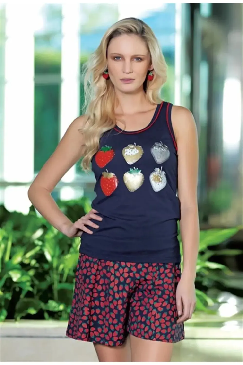 2490 Berrak Çilekli Şortlu Takım