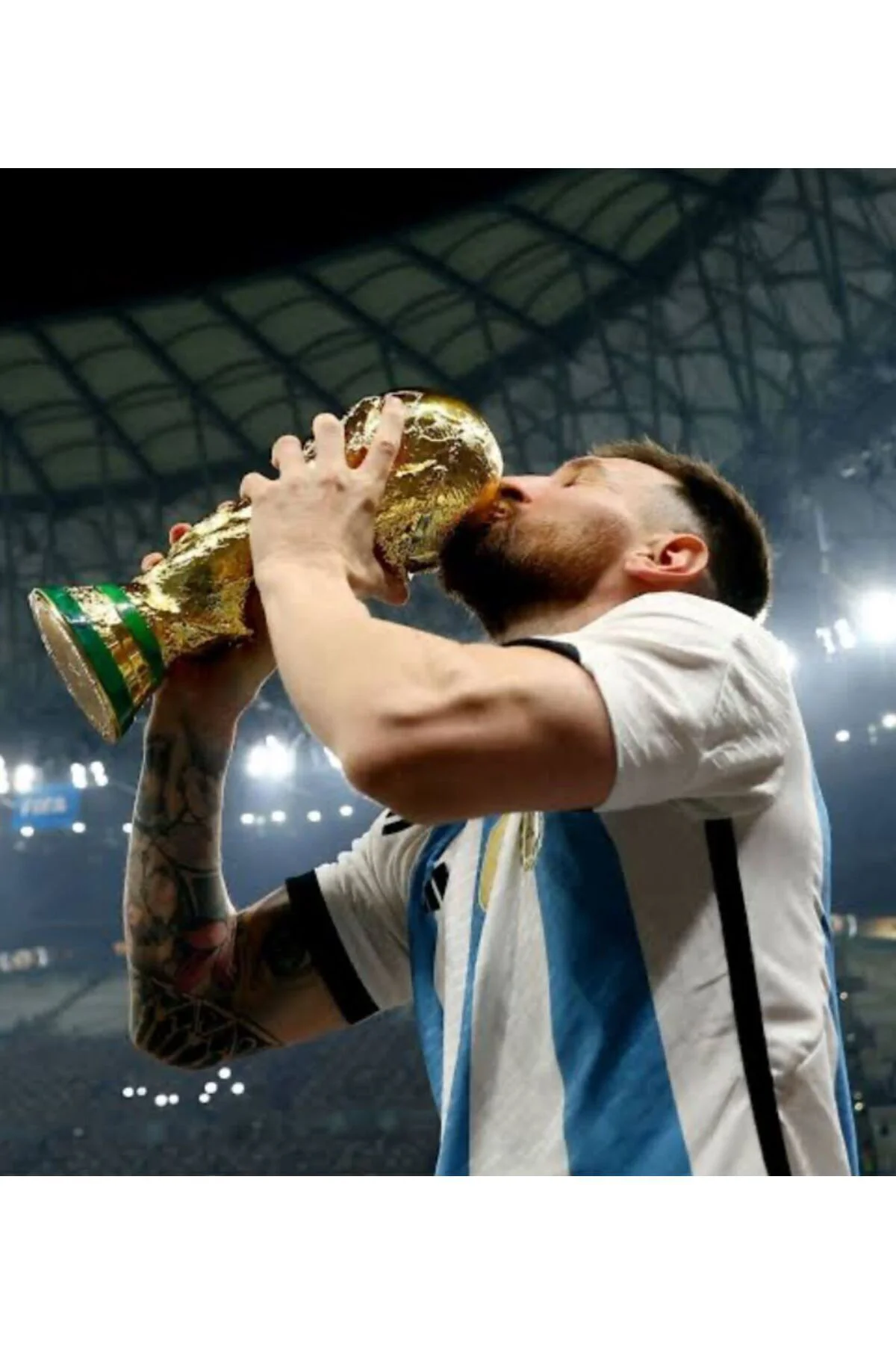 25 Cm Boy Dünya Kupası Gold Kaplama Gerçek Boyut Messi Qatar Futbol (1) Kg