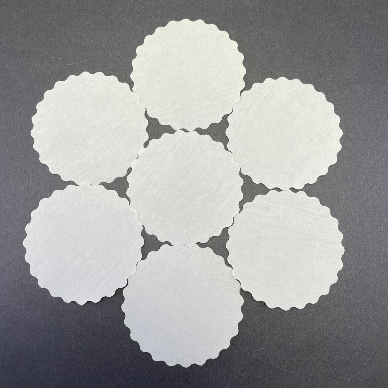 Private 2500 Adet Tek Kullanımlık Beyaz Desenli Kağıt Bardak Altlığı 80 M