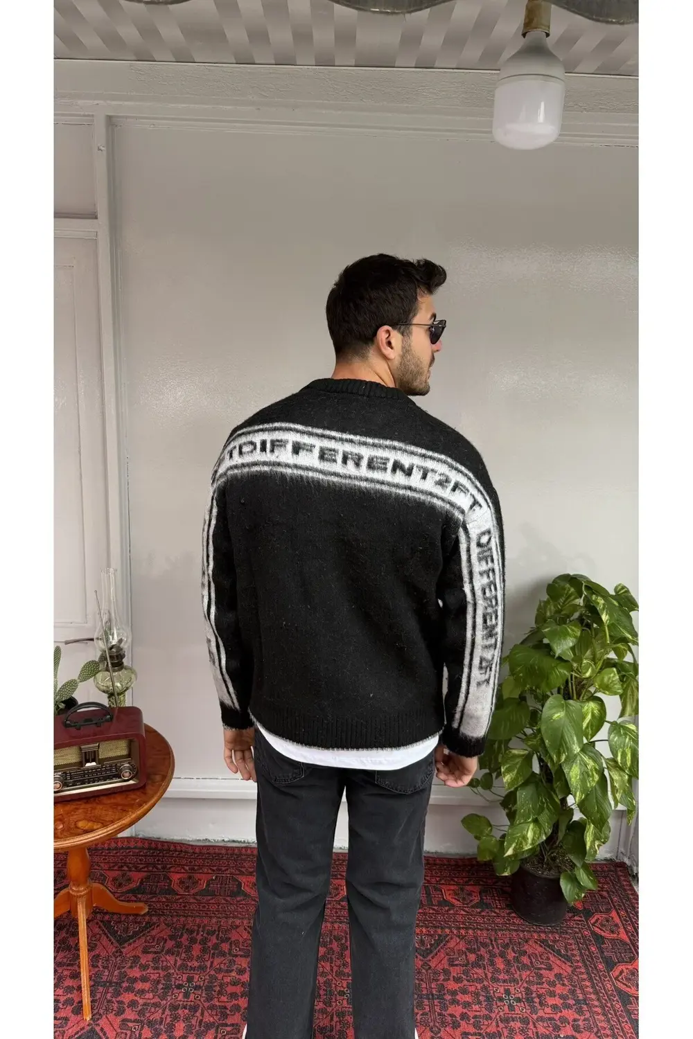 2512 Kalp Desenli Yün Kazak