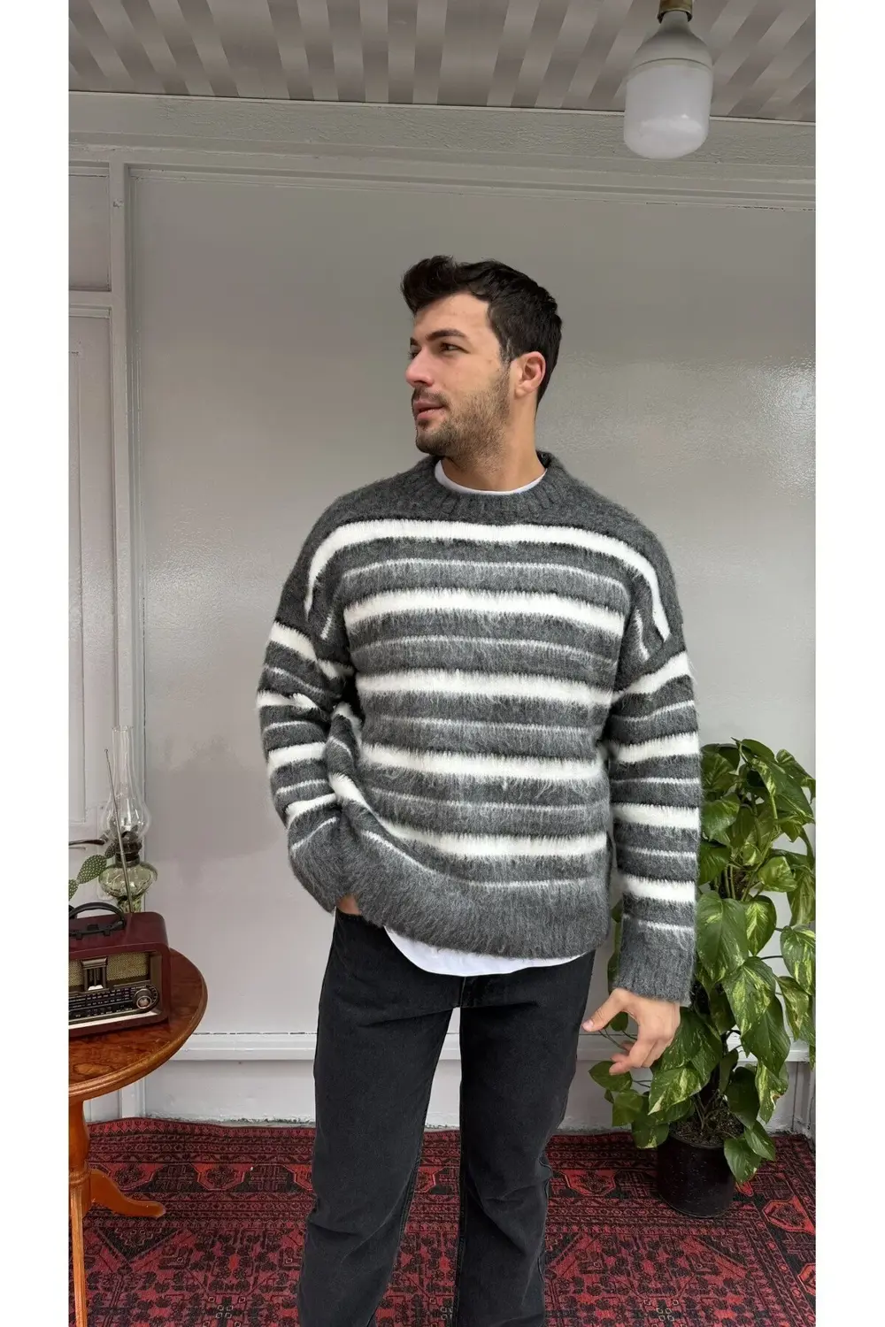 2512 Yan Çizgi Yün Kazak