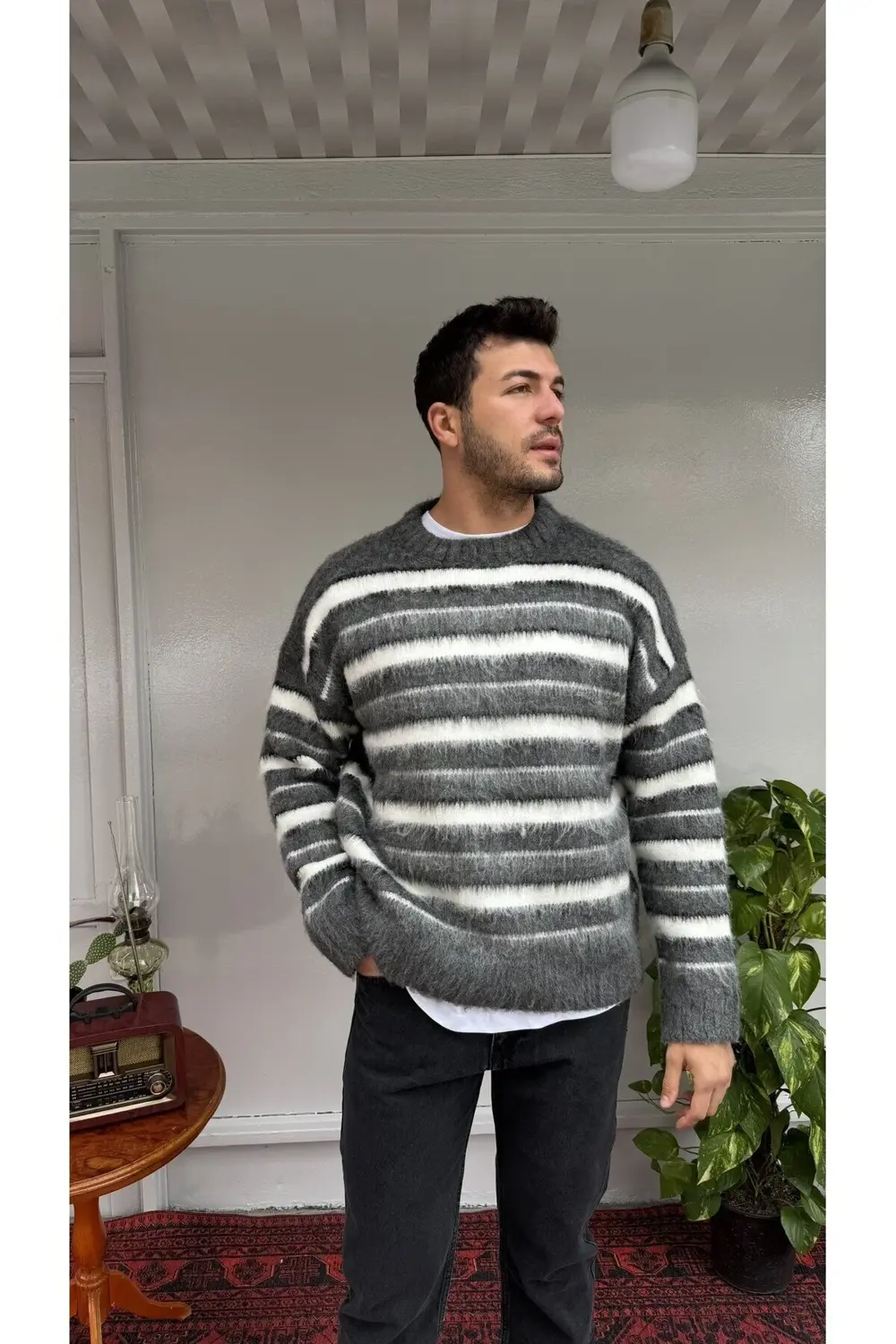 2512 Yan Çizgi Yün Kazak