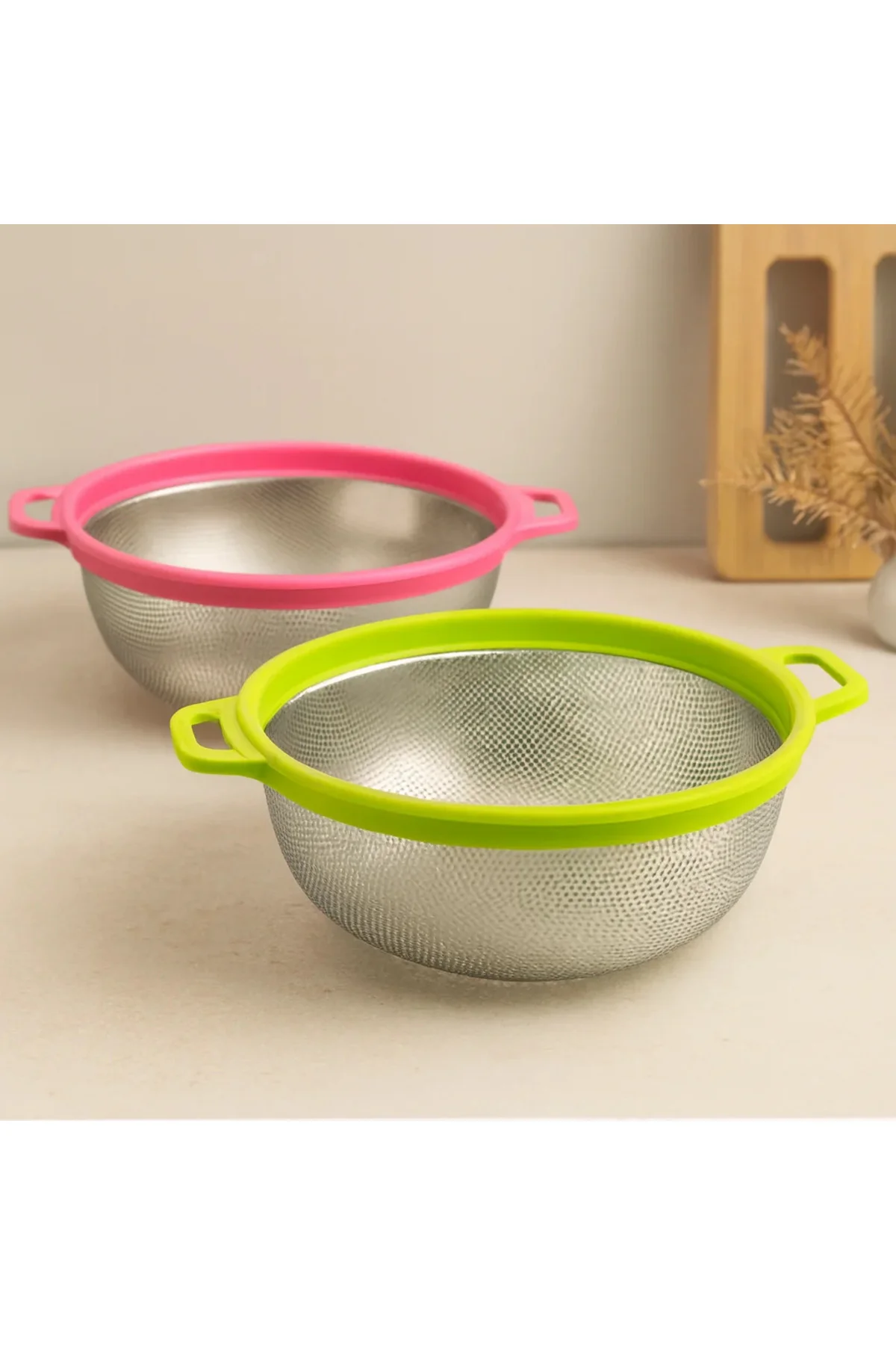 27 cm Metal Süzgeç Plastik Çerçeveli Kulplu 27 cm Metal Süzgeç Plastik Çerçeveli Kulplu