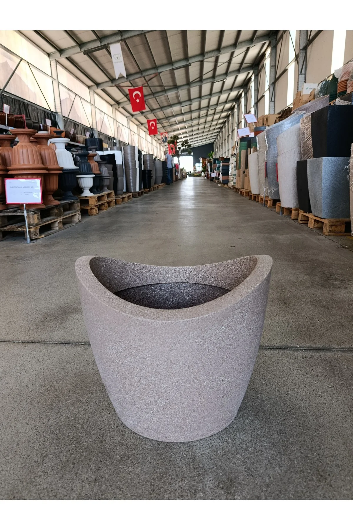 28 Litre Fiberglas Gondol Saksı