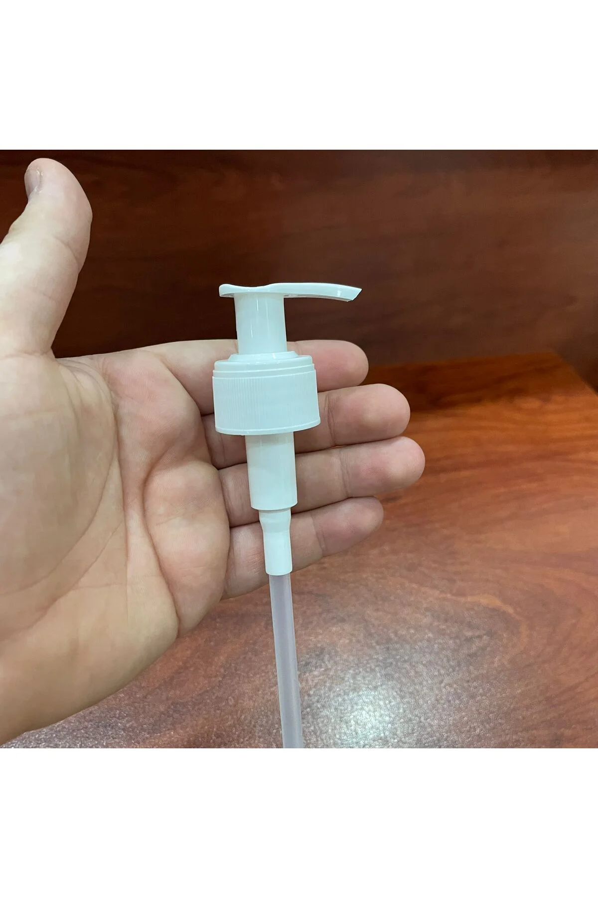 28 MM POMPA BEYAZ VİDASIZ KİLİTLİ - SIVI SABUN POMPASI  5 ADET