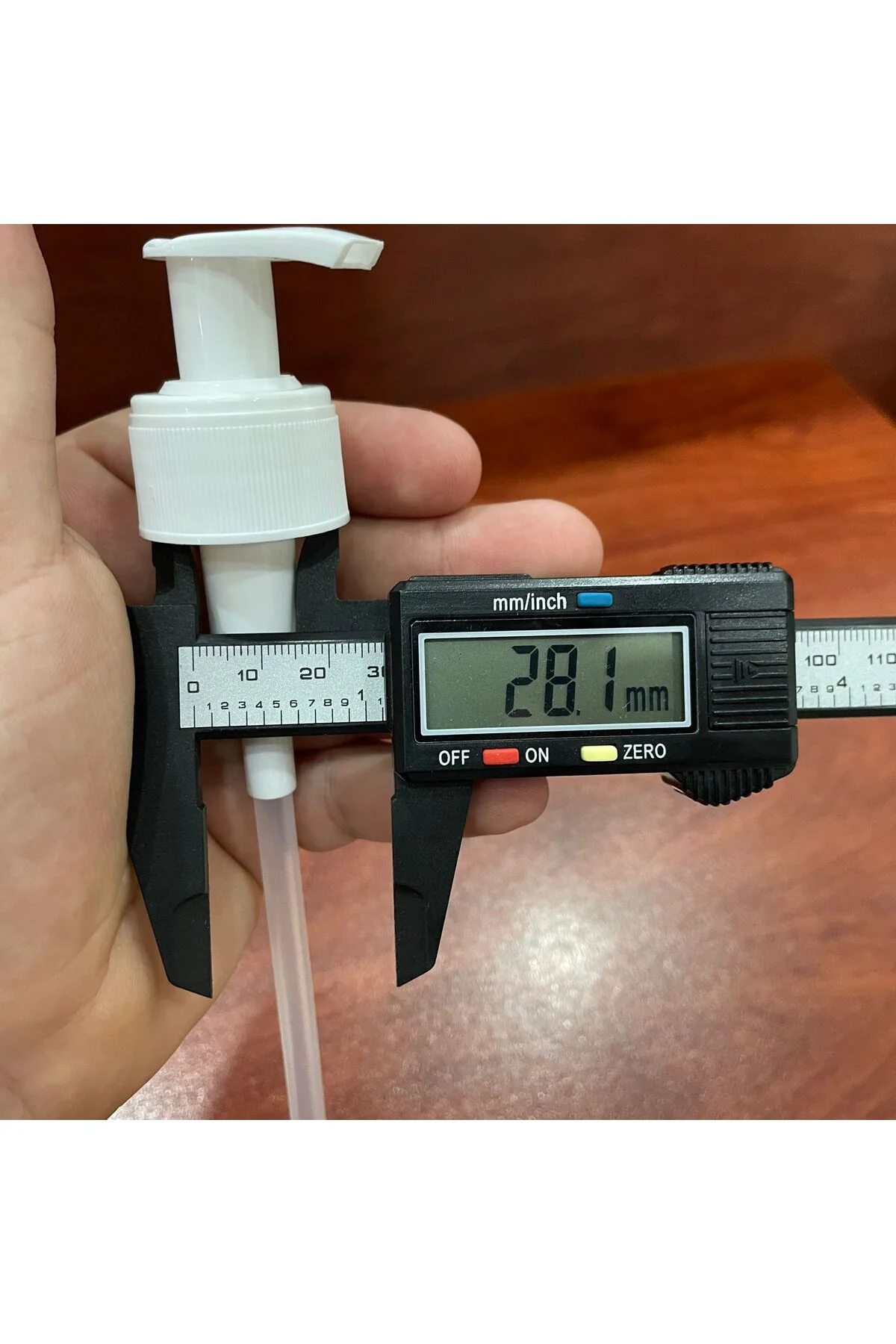 28 MM POMPA BEYAZ VİDASIZ KİLİTLİ - SIVI SABUN POMPASI  2 ADET