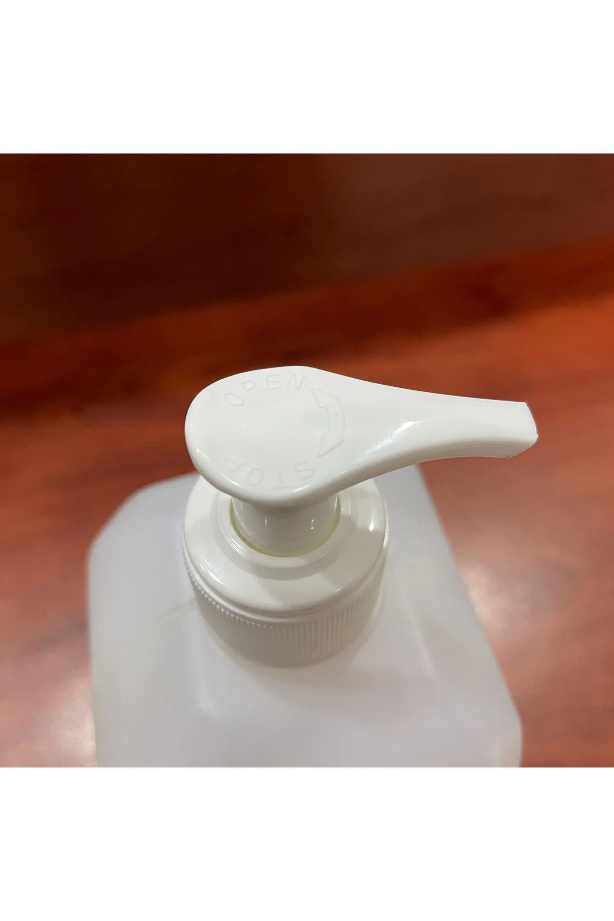 28 MM POMPA BEYAZ VİDASIZ KİLİTLİ - SIVI SABUN POMPASI  5 ADET