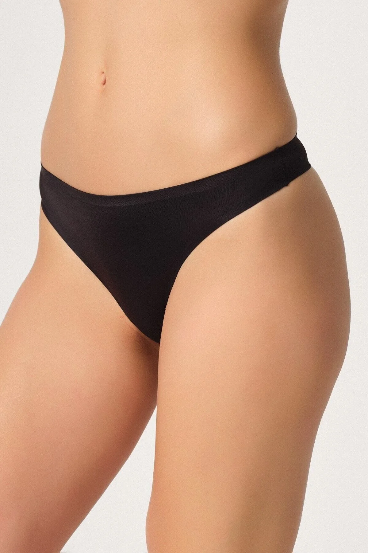 2802 Kadın Yapıştırma Lazer Kesim String Külot Siyah