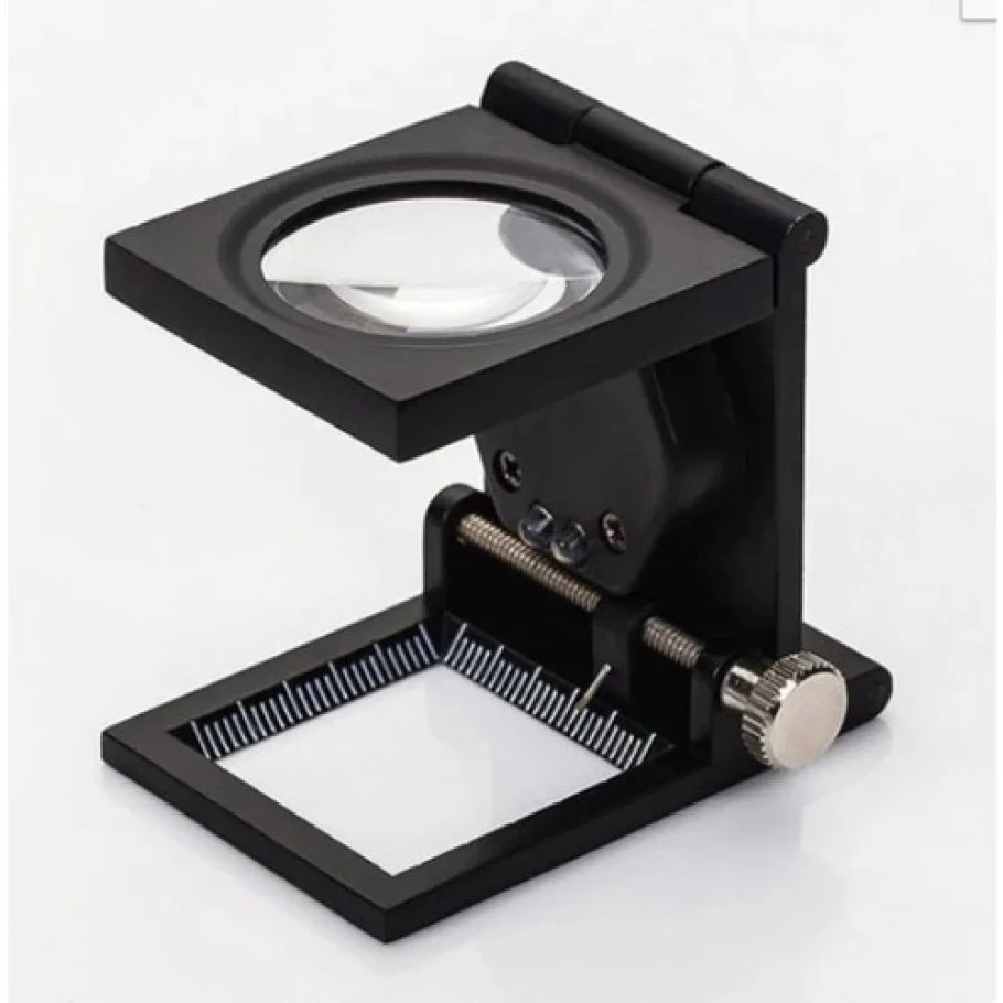 28x28 Mm Katlanır Sayaçlı Metal Lüp 2 LED Işıklı Büyüteç Tekstil TH-9005A 28x28 Mm Katlanır Sayaçlı Metal Lüp 2 LED Işıklı Büyüteç Tekstil TH-9005A