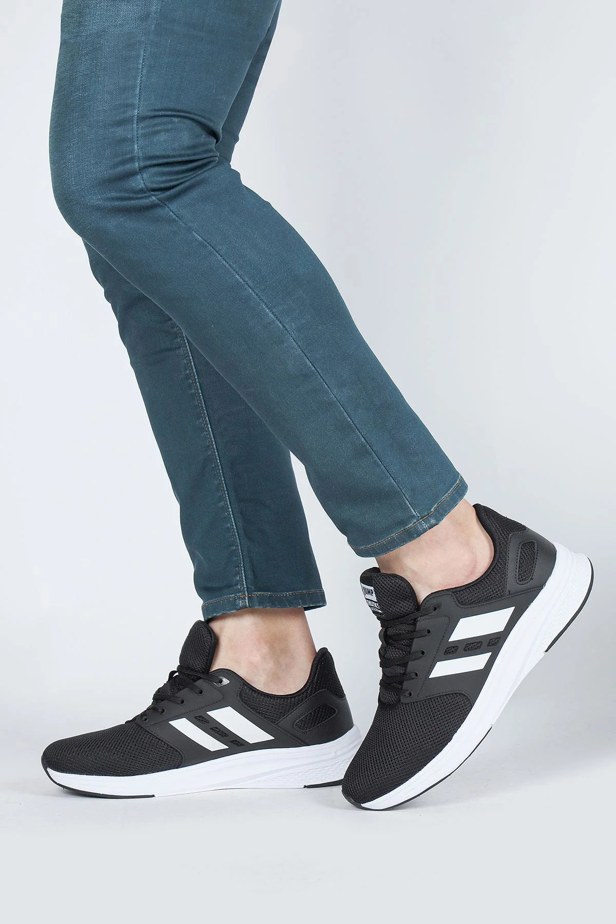 29779 SİYAH BEYAZ COMFORT CASUAL ANATOMİK TABAN SPOR AYAKKABI