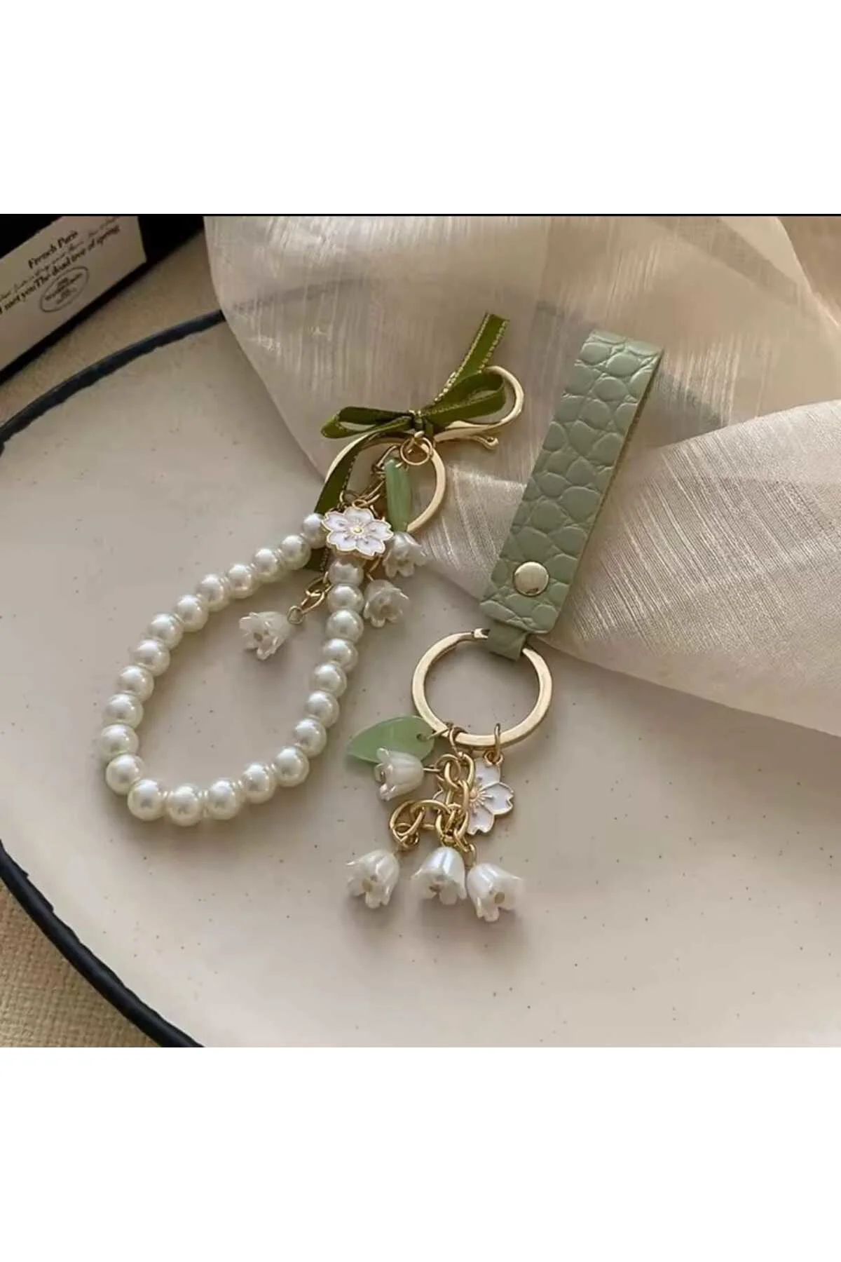 2'li set İnci Çiçek Detaylı Çanta Charmı ,Anahtarlık
