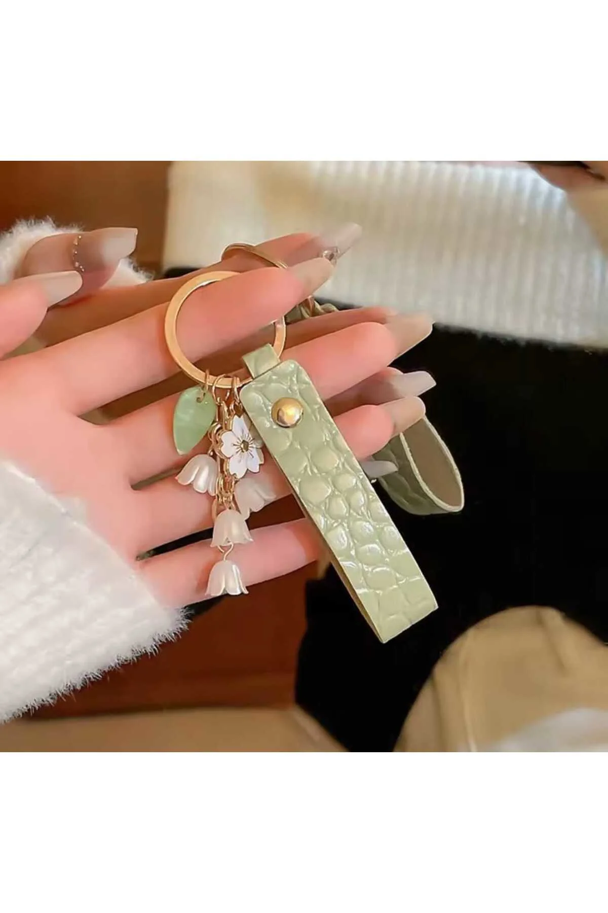 2'li set İnci Çiçek Detaylı Çanta Charmı ,Anahtarlık