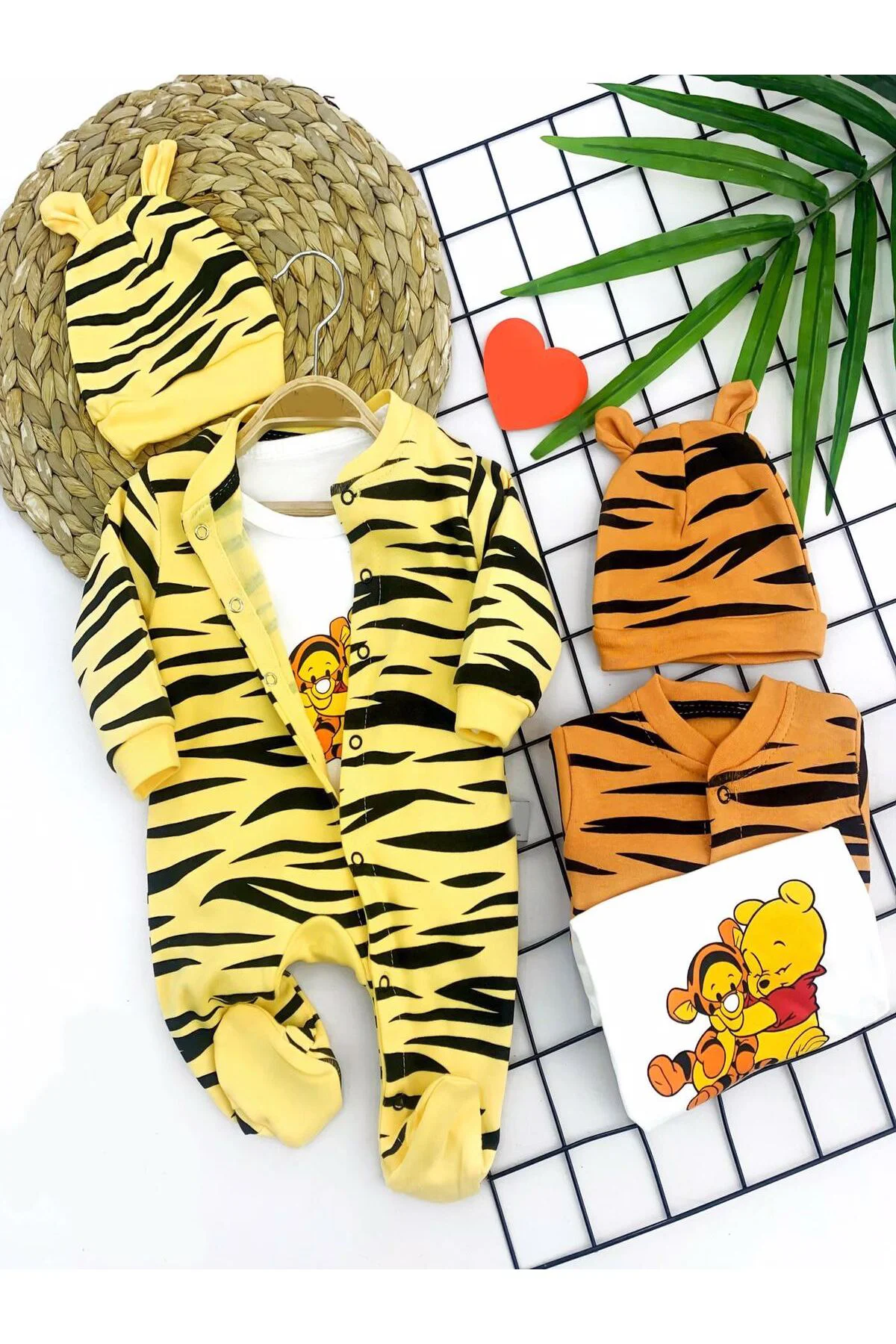 3-6-9-12 Ay Pooh Desenli Zebra Çizgili Şapkalı Sweatli 3lü Kız Er