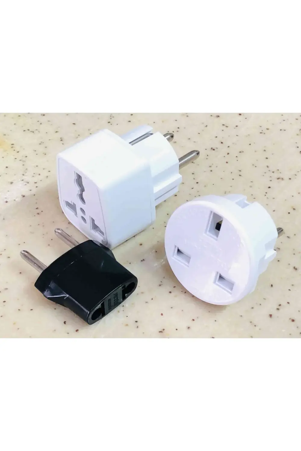 3 Adet Birleşik Arap Ingiliz Amerikan Uçlu Elektrik Prizlerini Tü