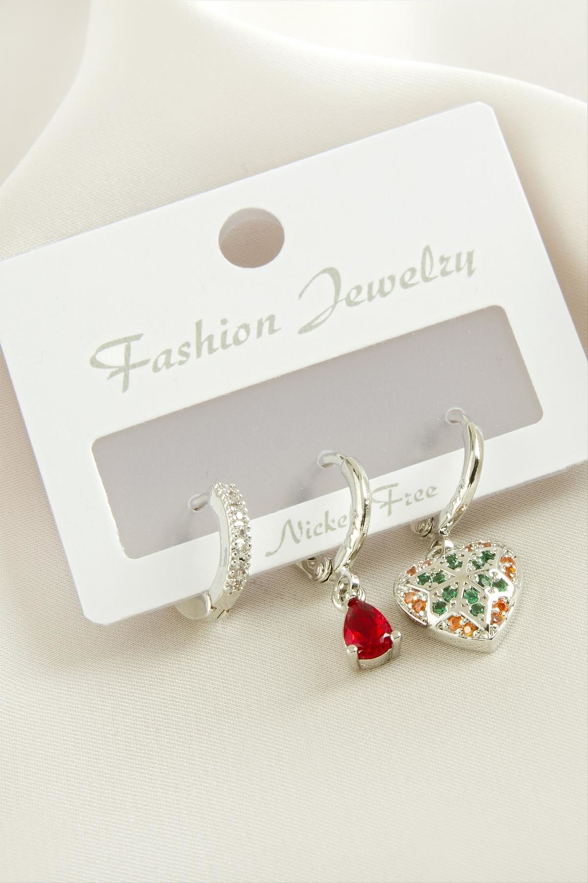 3 Adet Kalp Zirkon Taşlı Küpe